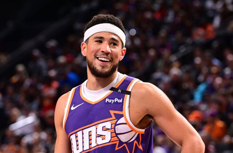 Devin Booker: Gương mặt vàng của NBA hiện đại