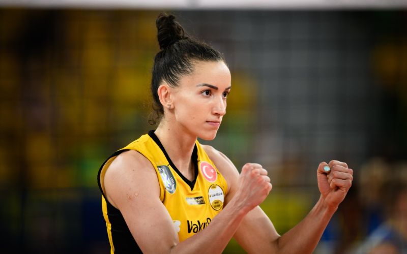 Gabi Guimaraes: Ngôi sao sáng của bóng chuyền nữ Brazil